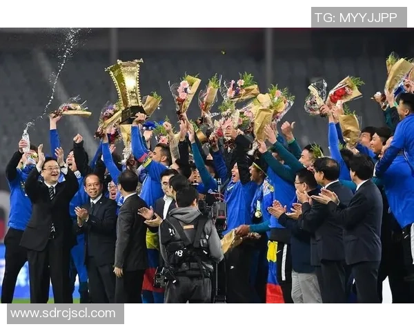 霸气球星领衔足坛王者之路 展现不凡技艺与无敌气场